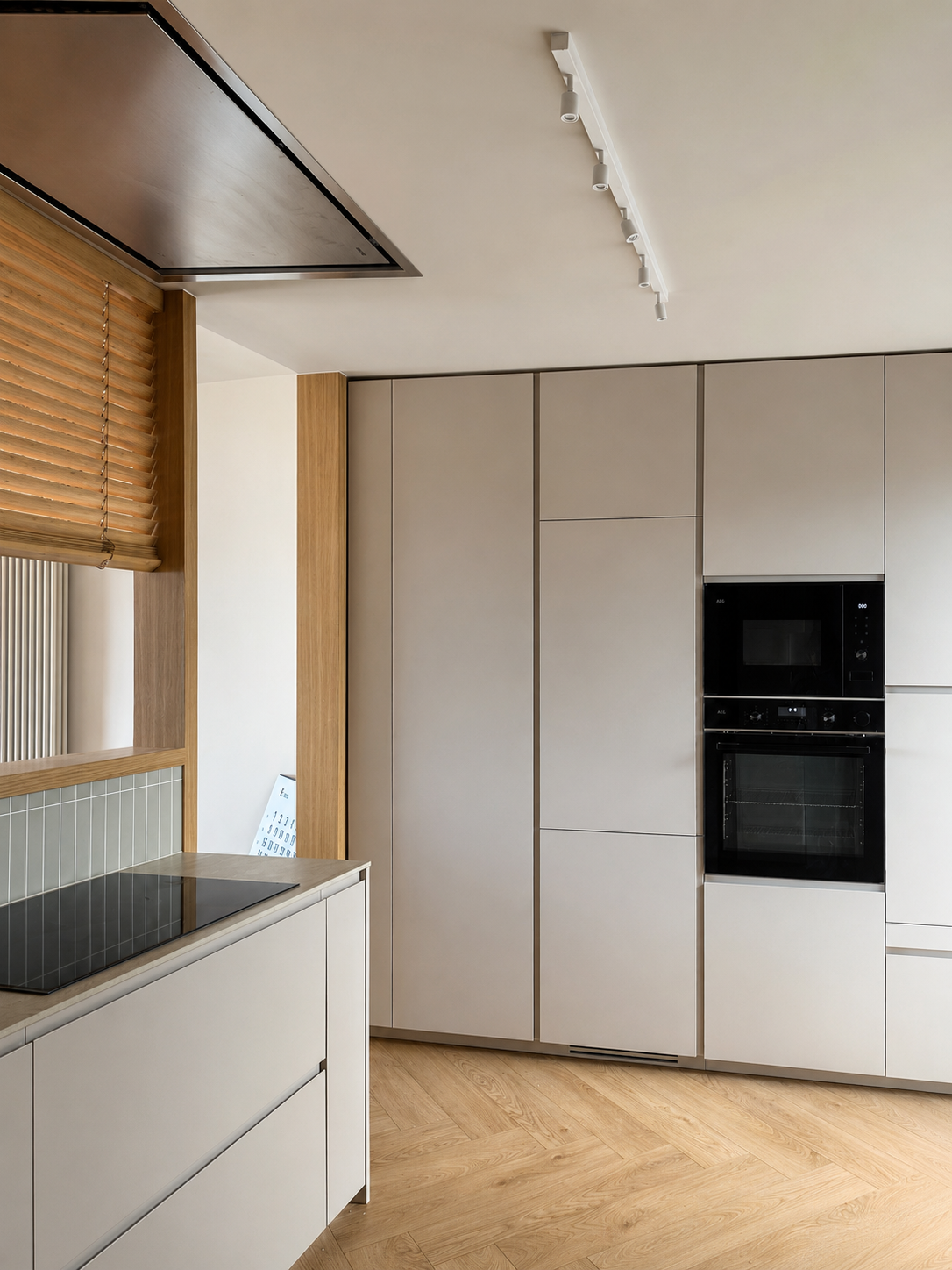 Reina Elisenda — frente de cocina y columnas